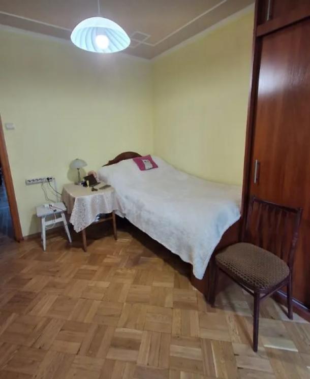 Квартира, 3-кімн., Харьков, 626м/р, Единства (Краснодарская)