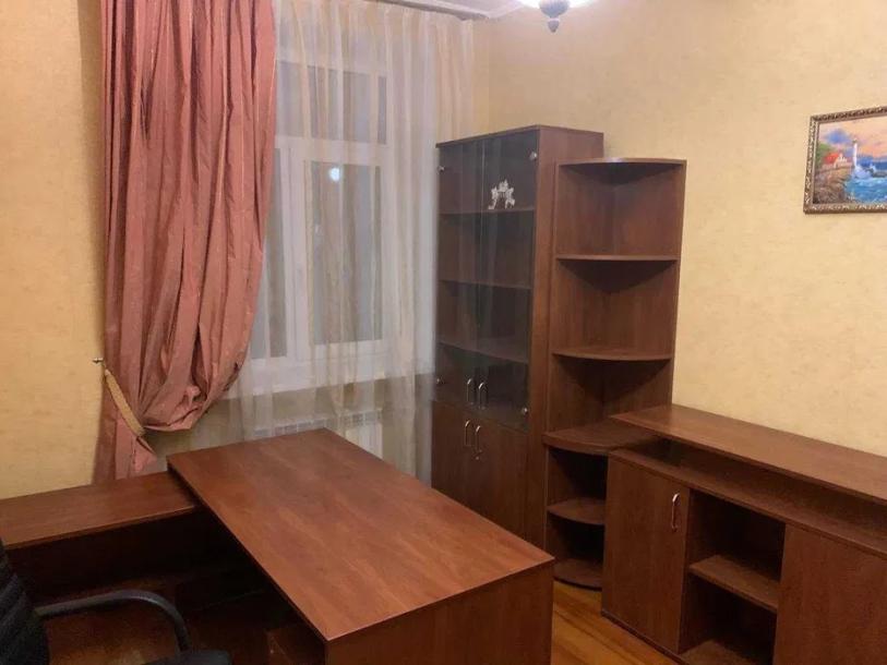 Квартира, 3-кімн., Харьков, ХТЗ, Мира