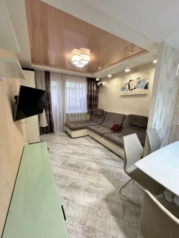 Квартира, 3-кімн., Харьков, 2 Северная Салтовка, Соборности Украины (Дружбы Народов)