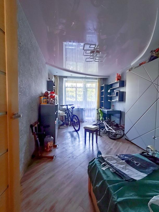 Квартира, 3-кімн., Харьков, 531м/р, Тракторостроителей просп.