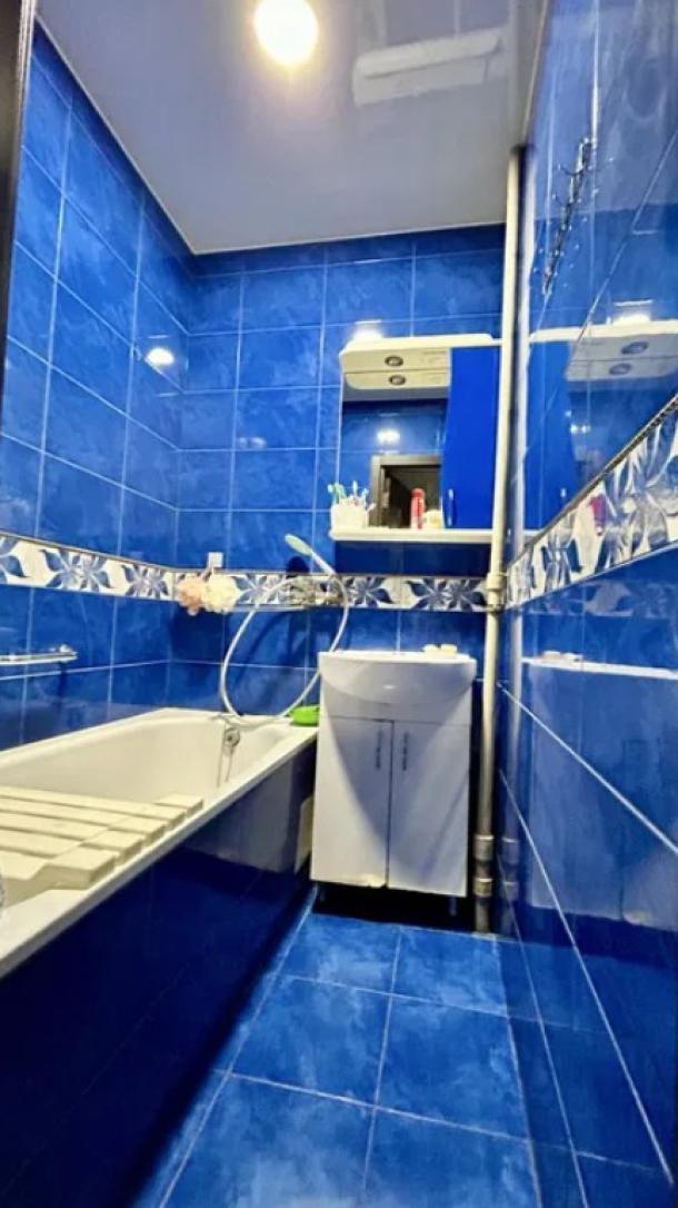Квартира, 2-кімн., Харьков, 533м/р, Непокоренных (Героев Труда)