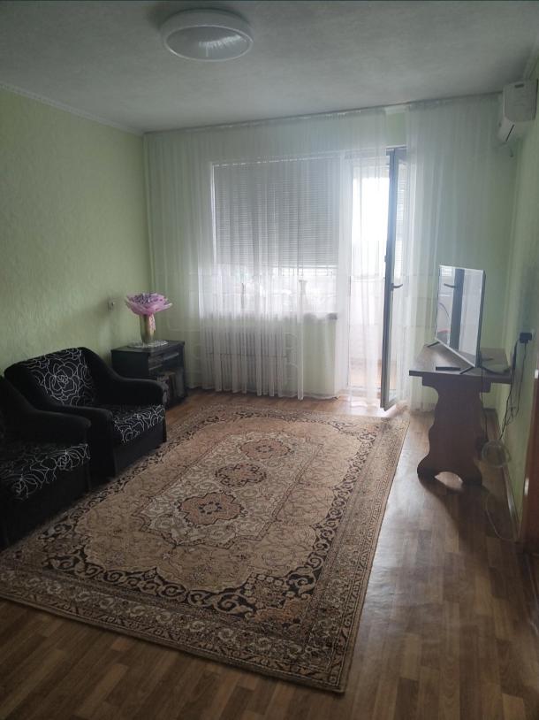 Квартира, 2-кімн., Харьков, Песочин, Квартальная