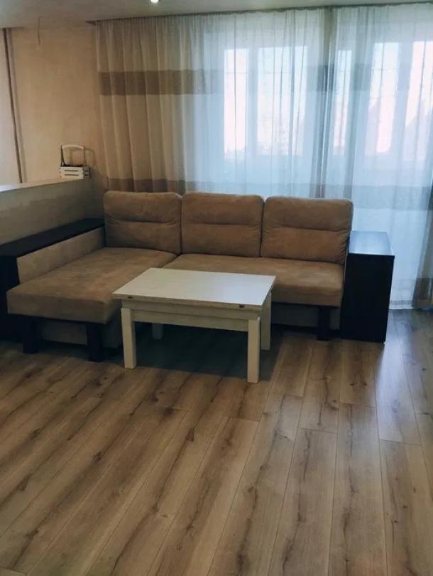 Квартира, 3-кімн., Харьков, Одесская, Аэрокосмический просп. (Гагарина проспект)