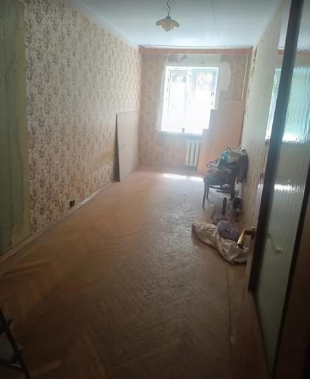 Квартира, 3-кімн., Харьков, Павлово Поле, 23 Августа