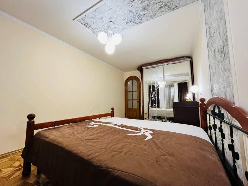 Квартира, 3-кімн., Харьков, 520м/р, Академика Павлова