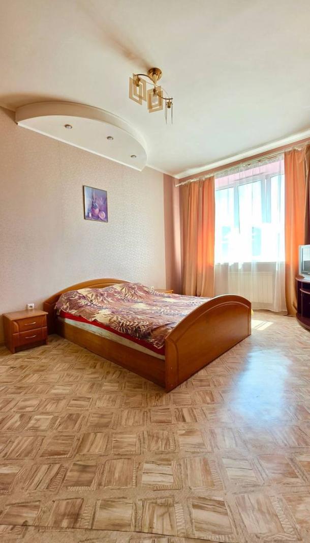 Квартира, 3-кімн., Харьков, Центр, Сумская