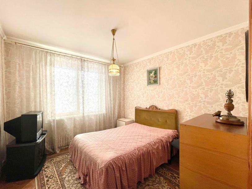 Квартира, 2-кімн., Харьков, 608м/р, Гвардейцев Широнинцев