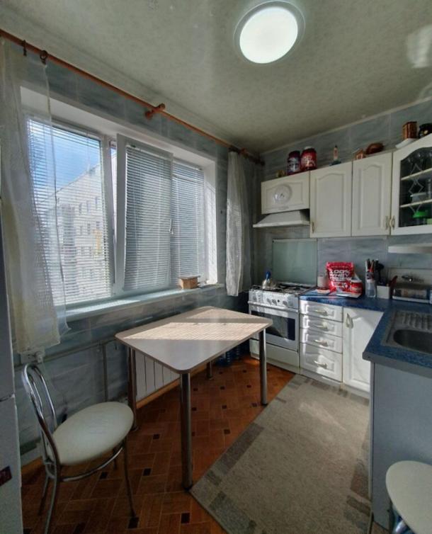 Квартира, 2-кімн., Харьков, 522м/р, Непокоренных (Героев Труда)