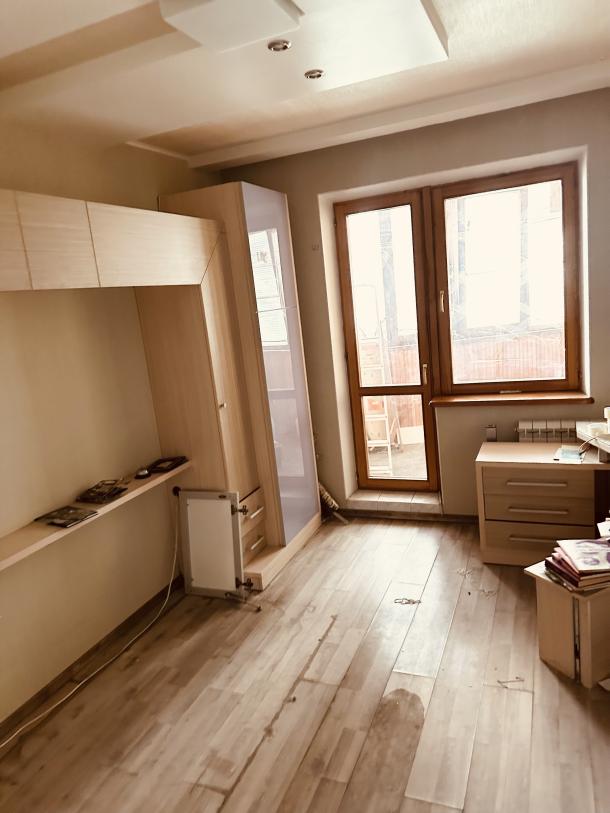 Квартира, 3-кімн., Харьков, 607м/р, Тракторостроителей просп.
