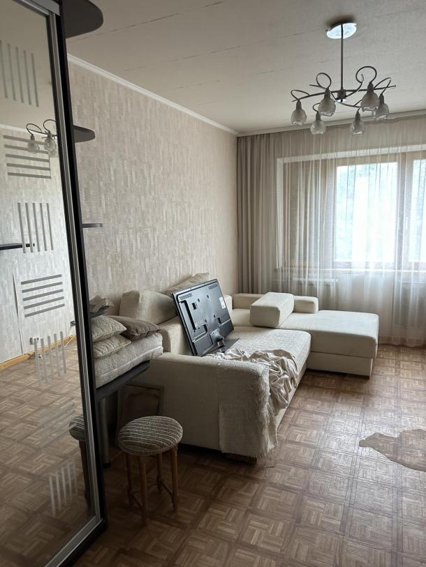 Квартира, 3-кімн., Харьков, 607м/р, Тракторостроителей просп.
