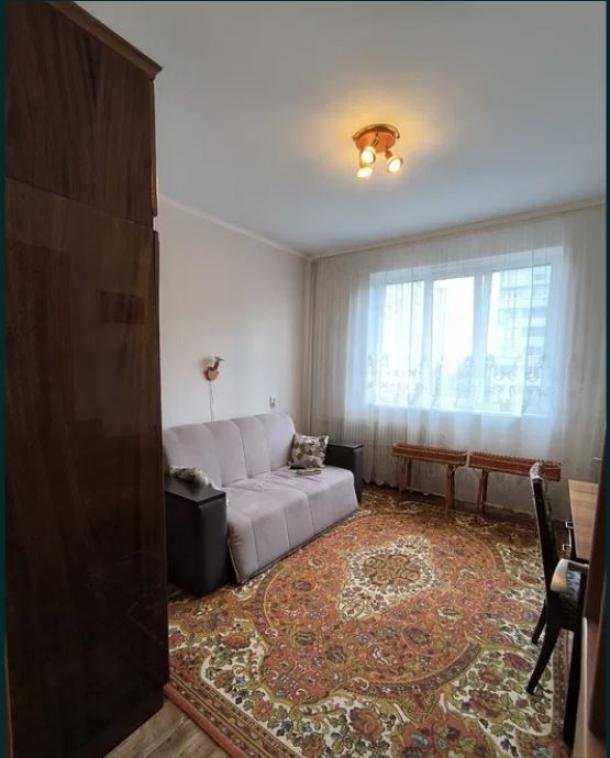 Квартира, 3-кімн., Харьков, Холодная Гора, Титаренковский пер.