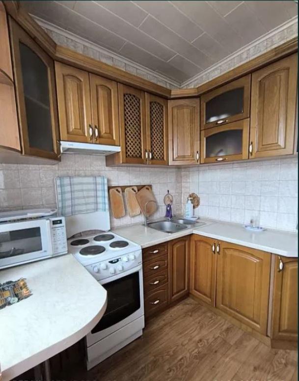 Квартира, 3-кімн., Харьков, Холодная Гора, Титаренковский пер.