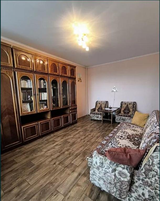 Квартира, 3-кімн., Харьков, Холодная Гора, Титаренковский пер.