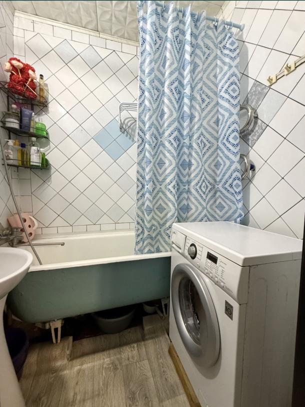 Квартира, 4-кімн., Харьков, 656м/р, Юбилейный пр. (50 лет ВЛКСМ пр.)