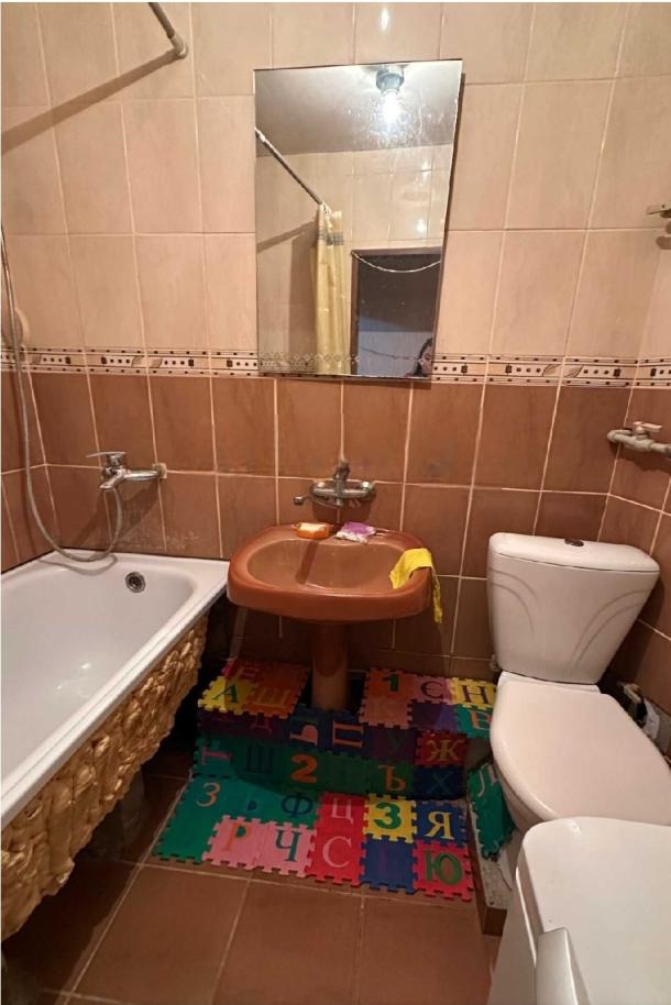 Квартира, 2-кімн., Харьков, 604м/р, Тракторостроителей просп.
