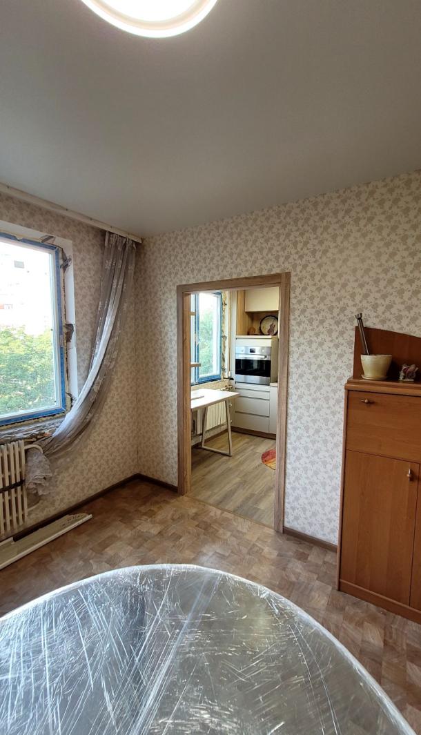 Квартира, 3-кімн., Харьков, 522м/р, Непокоренных (Героев Труда)
