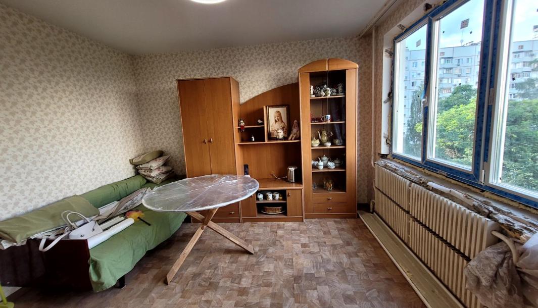 Квартира, 3-кімн., Харьков, 522м/р, Непокоренных (Героев Труда)