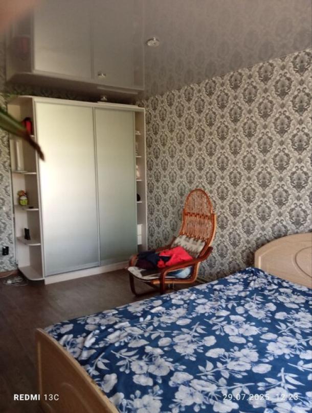 Квартира, 2-кімн., Люботин, Харьковский район, Станционная