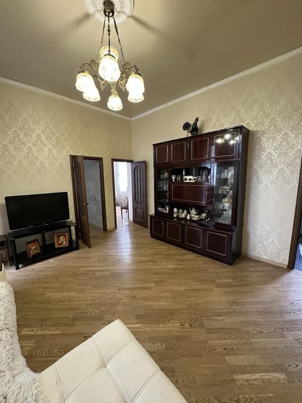 Квартира, 3-кімн., Харьков, Центральный рынок метро, Полтавский Шлях