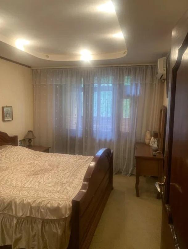 Квартира, 3-кімн., Харьков, 608м/р, Гвардейцев Широнинцев