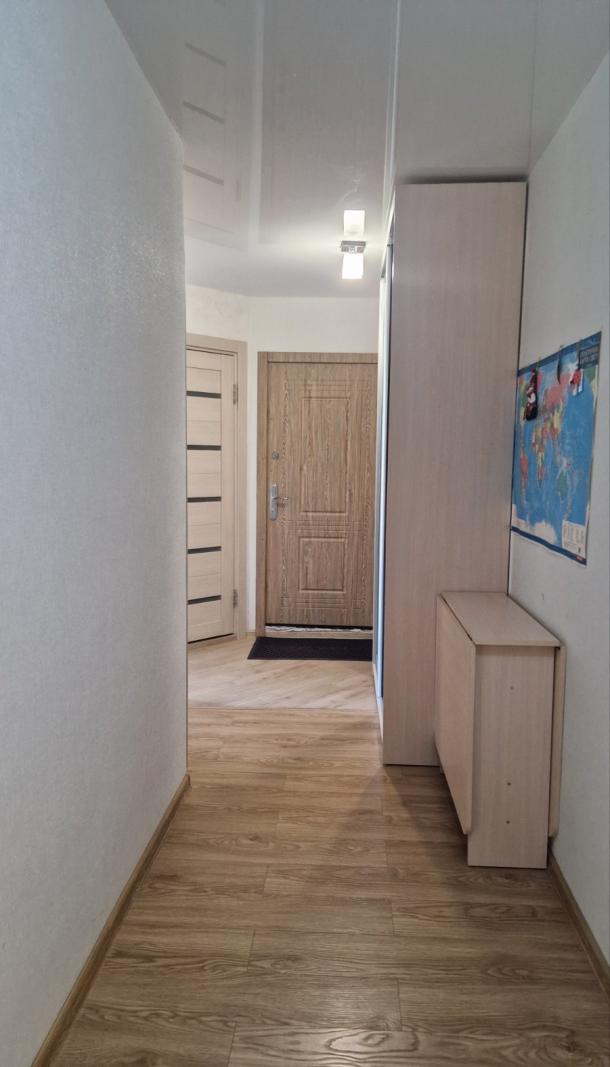 Квартира, 3-кімн., Харьков, 524м/р, Непокоренных (Героев Труда)