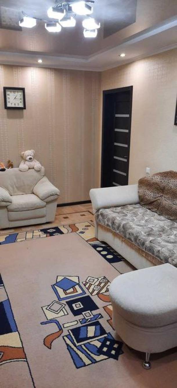 Квартира, 2-кімн., Харьков, 605м/р, Тракторостроителей просп.