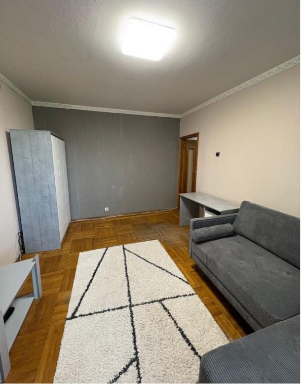 Квартира, 1-кімн., Харьков, 520м/р, Гвардейцев Широнинцев