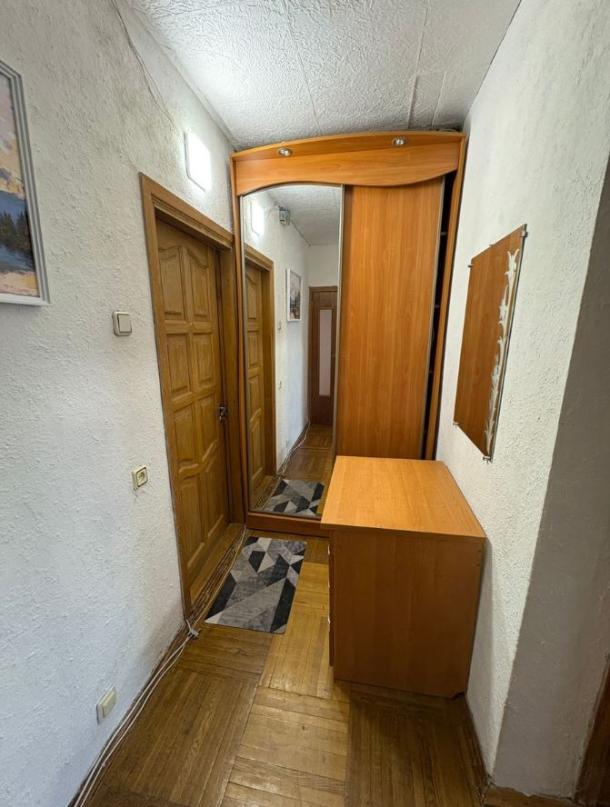 Квартира, 1-кімн., Харьков, 520м/р, Гвардейцев Широнинцев
