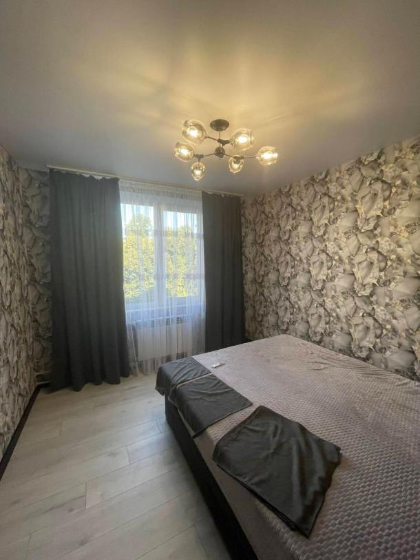 Квартира, 2-кімн., Харьков, 608м/р, Непокоренных (Героев Труда)