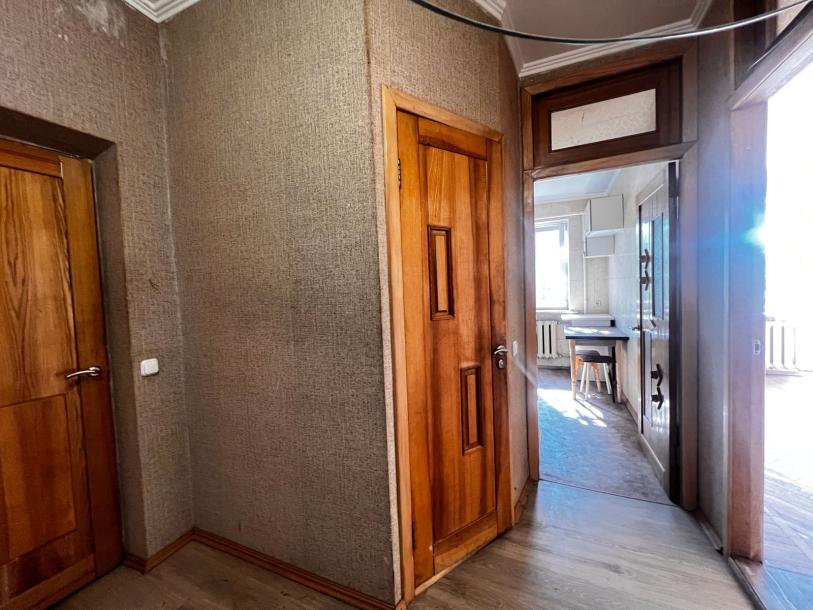 Квартира, 3-кімн., Харьков, Жуковского поселок, Академика Проскуры