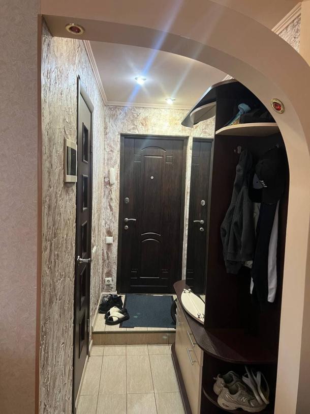 Квартира, 3-кімн., Чугуев, Чугуевский район