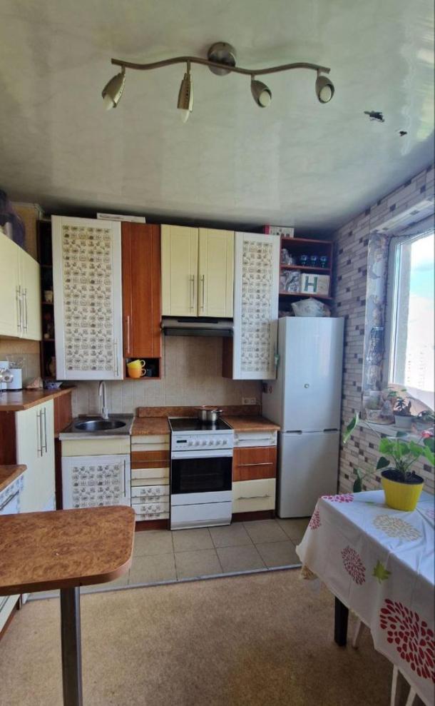 Квартира, 3-кімн., Харьков, 1 Северная Салтовка, Соборности Украины (Дружбы Народов)