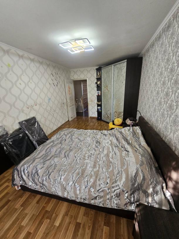 Квартира, 2-кімн., Харьков, 607м/р, Непокоренных (Героев Труда)