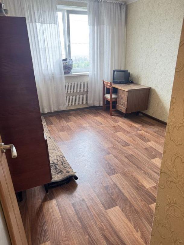 Квартира, 3-кімн., Харьков, Горизонт, Ростовская