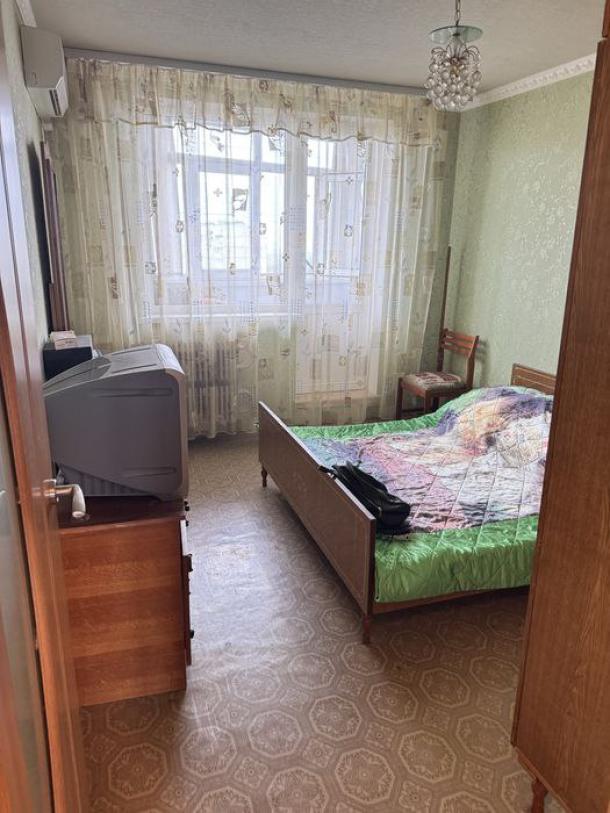 Квартира, 3-кімн., Харьков, Горизонт, Ростовская