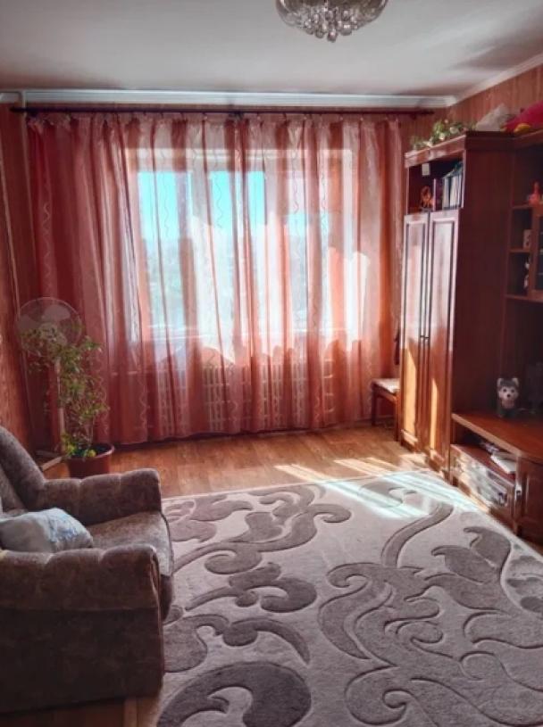 Квартира, 3-кімн., Харьков, Песочин, Квартальная