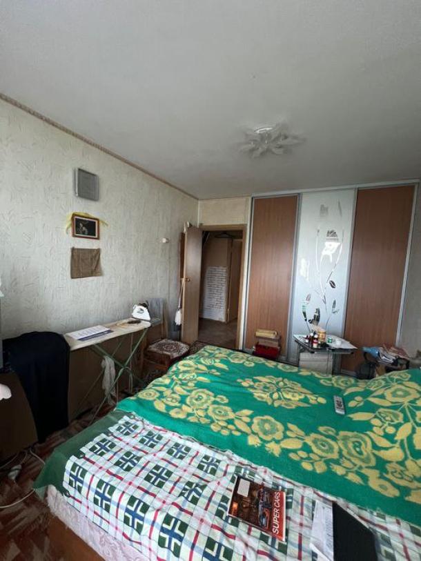 Квартира, 3-кімн., Харьков, 533м/р, Непокоренных (Героев Труда)