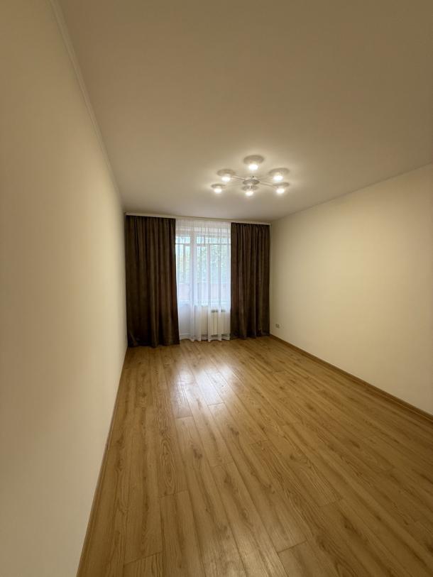 Квартира, 1-кімн., Харьков, 520м/р, Валентиновская