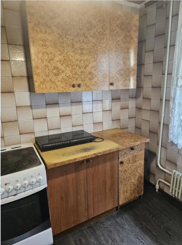Квартира, 2-кімн., Харьков, 604м/р, Тракторостроителей просп.
