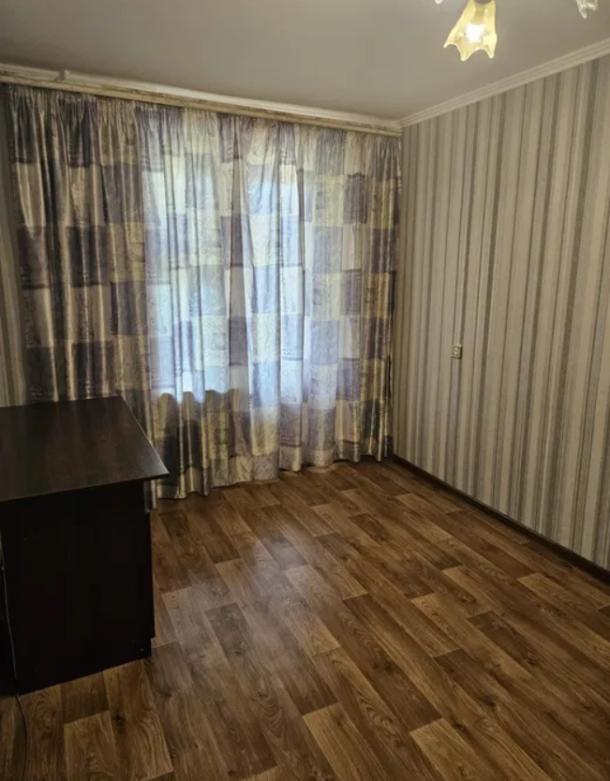 Квартира, 2-кімн., Харьков, 604м/р, Тракторостроителей просп.