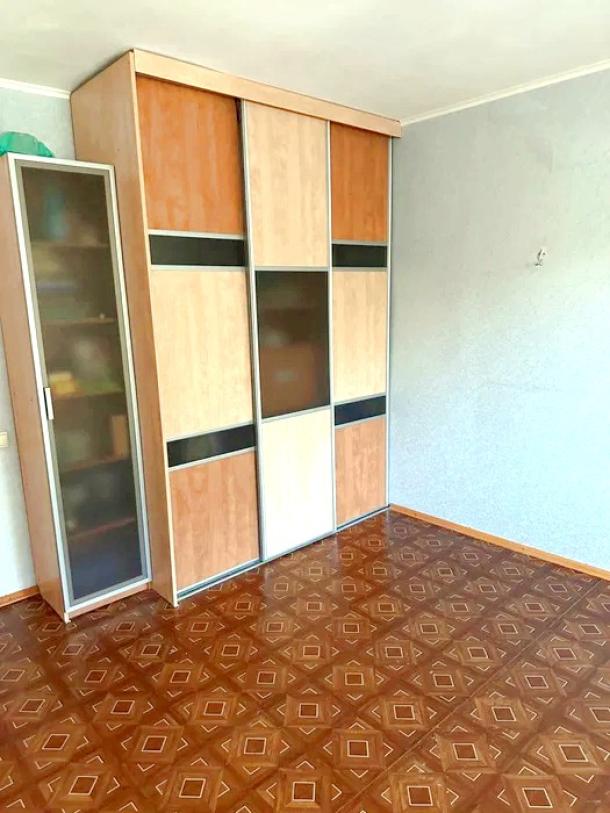 Квартира, 3-кімн., Харьков, Старая Салтовка, Маршала Батицкого