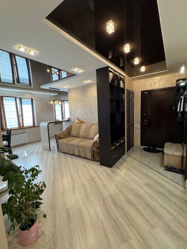 Квартира, 3-кімн., Харьков, 624м/р, Амосова