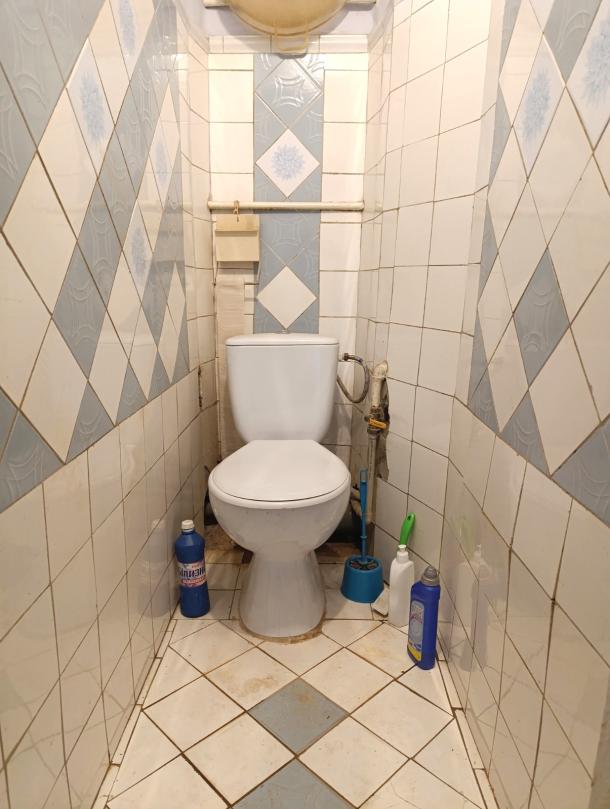 Квартира, 2-кімн., Харьков, 606м/р, Непокоренных (Героев Труда)