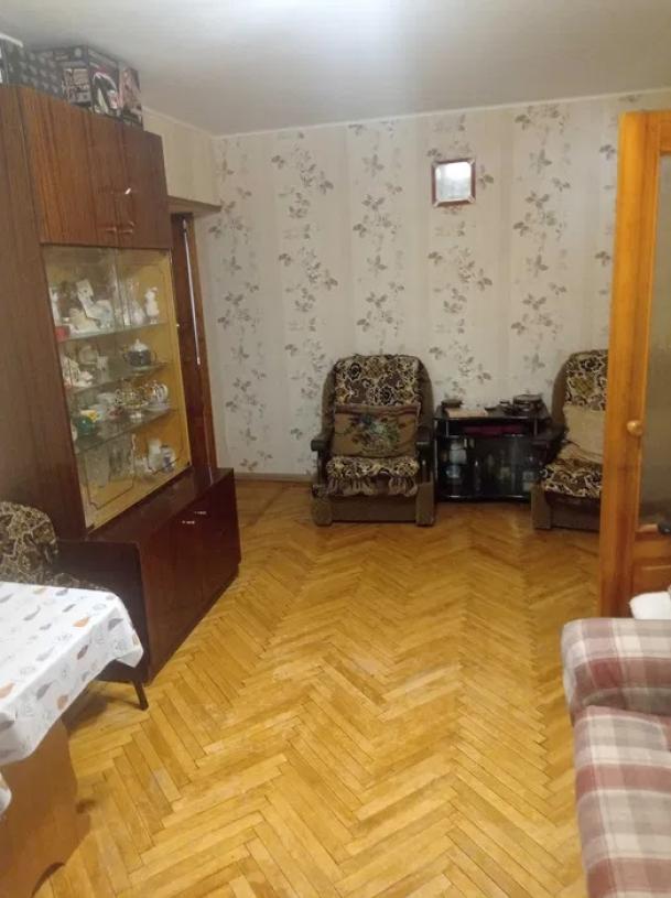 Квартира, 3-кімн., Харьков, ХТЗ, Генерала Момота (3-й Интернационал)