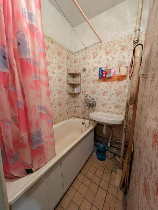 Квартира, 3-кімн., Харьков, 604м/р, Тракторостроителей просп.