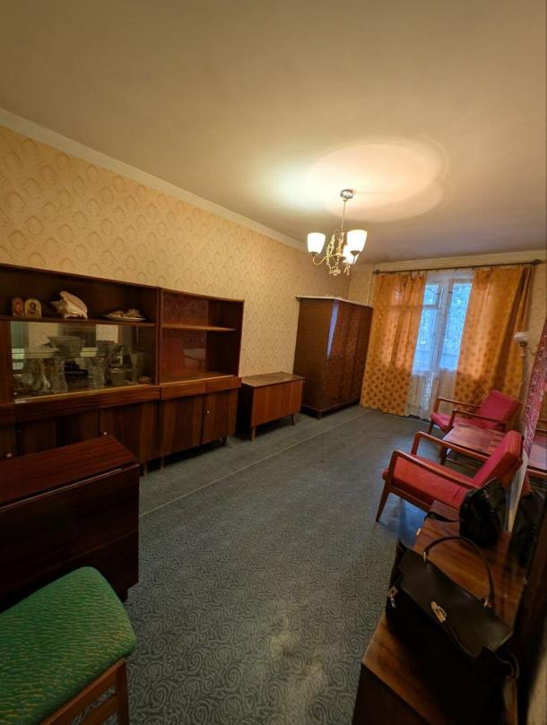 Квартира, 3-кімн., Харьков, 604м/р, Тракторостроителей просп.