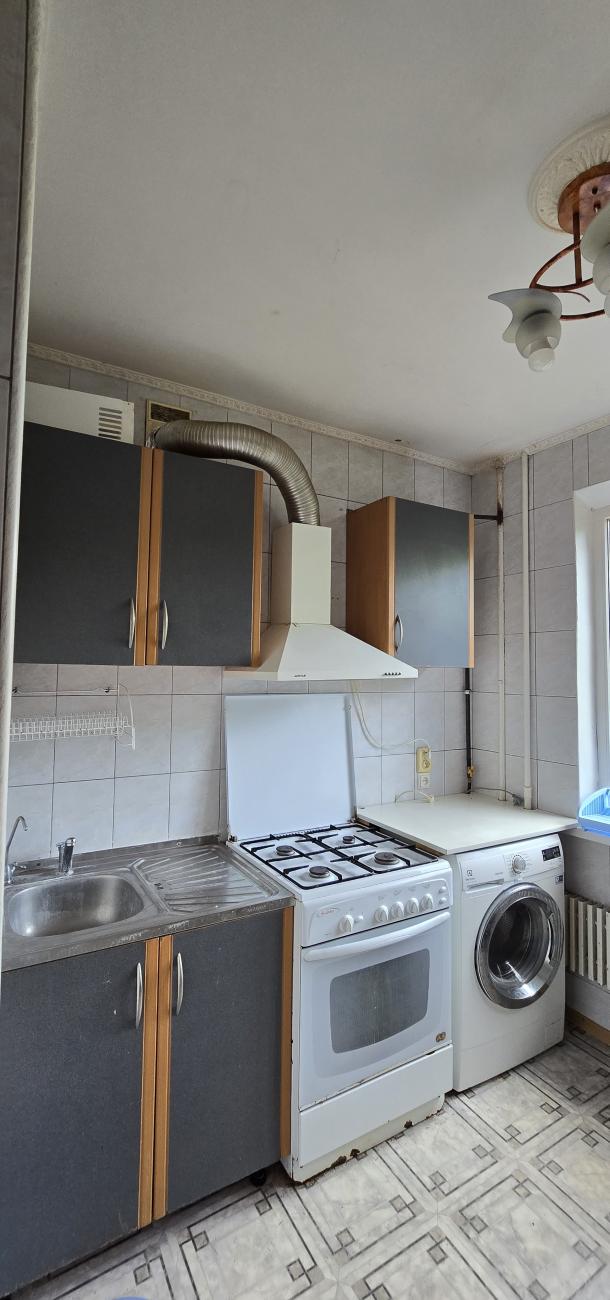 Квартира, 3-кімн., Харьков, 604м/р, Тракторостроителей просп.
