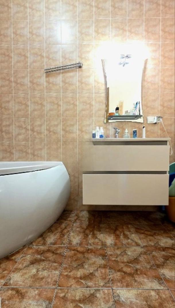 Квартира, 2-кімн., Харьков, Защитников Украины метро, Героев Харькова пр-т
