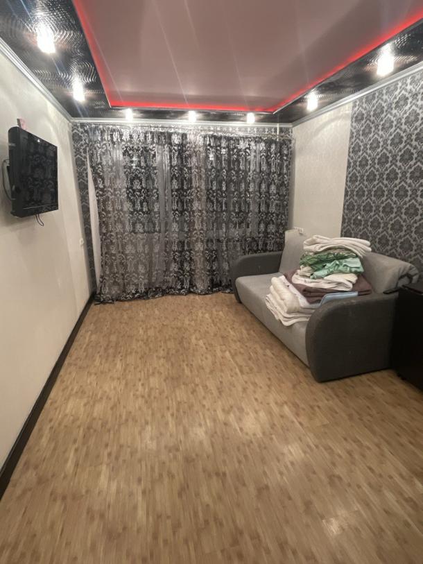 Квартира, 2-кімн., Харьков, 604м/р, Тракторостроителей просп.