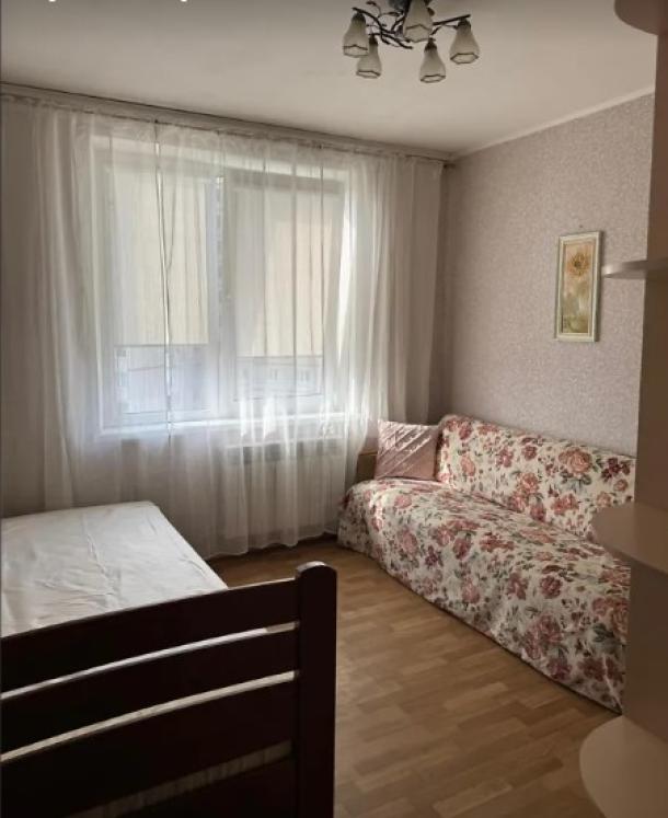 Квартира, 2-кімн., Харьков, 606м/р, Непокоренных (Героев Труда)